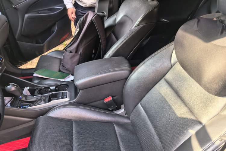 Used Hyundai Tucson 2015 1.6T Dual-Clutch Two-Wheel-Drive Smart Model Left Front Seat
