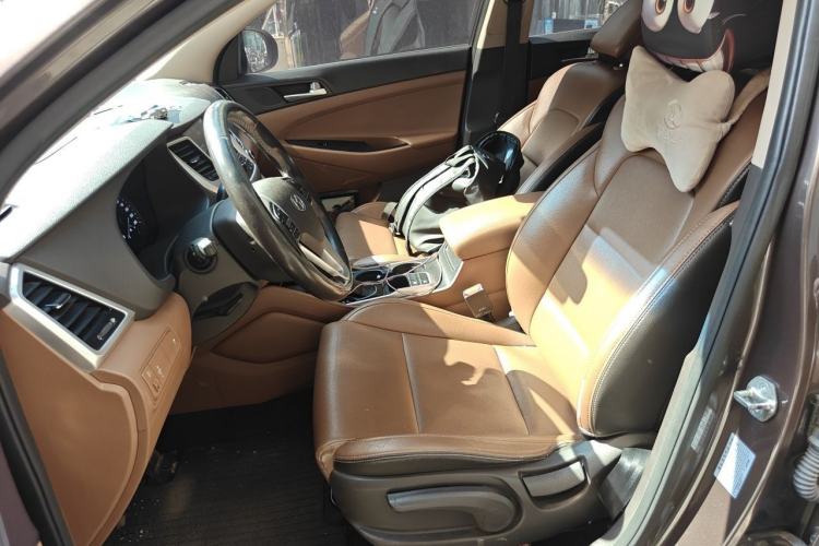 Used Hyundai Tucson 2015 1.6T Dual-Clutch Two-Wheel-Drive Smart Model Left Front Seat