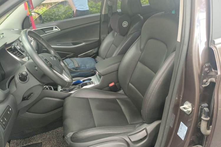 Used Hyundai Tucson 2015 1.6T Dual-Clutch Two-Wheel-Drive Smart Model Left Front Seat