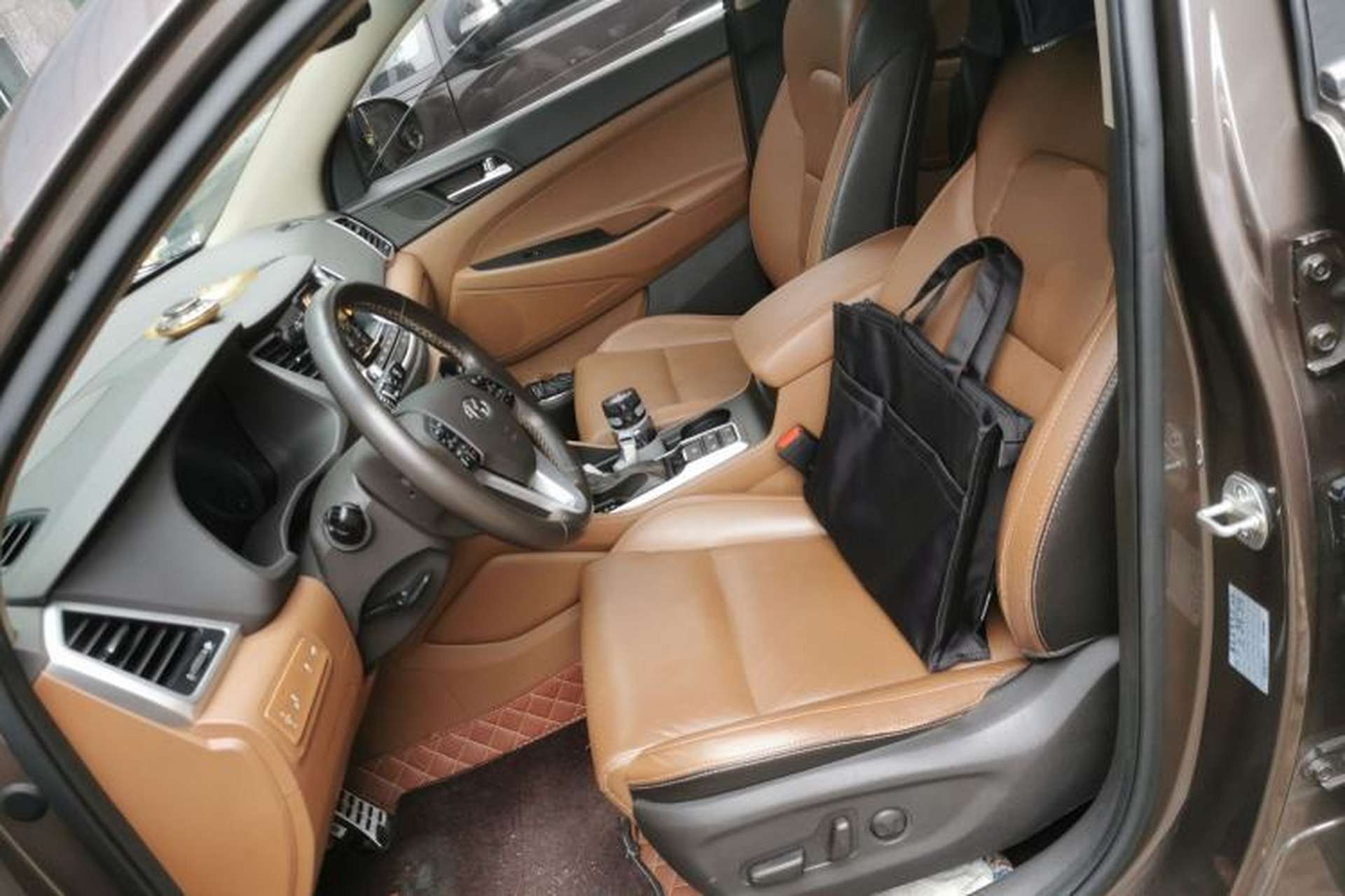 Used Hyundai Tucson 2015 1.6T Dual-Clutch Four-Wheel Drive Flagship Model Left Front Seat