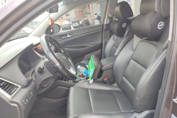 Used Hyundai Tucson 2015 1.6T Dual-Clutch Two-Wheel-Drive Smart Model Left Front Seat