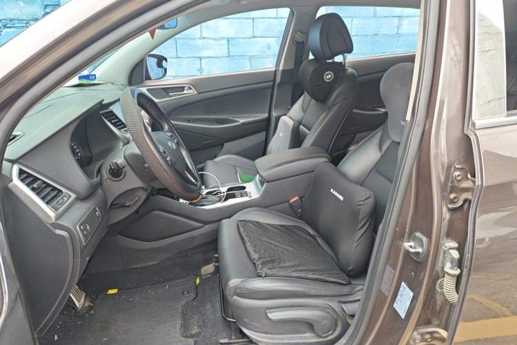 Used Hyundai Tucson 2015 1.6T Dual-Clutch Two-Wheel-Drive Smart Model Left Front Seat