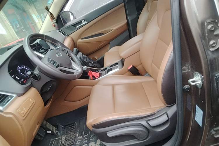 Used Hyundai Tucson 2015 1.6T Dual-Clutch Two-Wheel-Drive Smart Model Left Front Seat