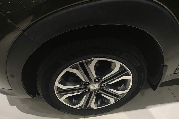 Used Hyundai Tucson 2015 1.6T Dual-Clutch Four-Wheel Drive Flagship Model Left Front Wheel Hub