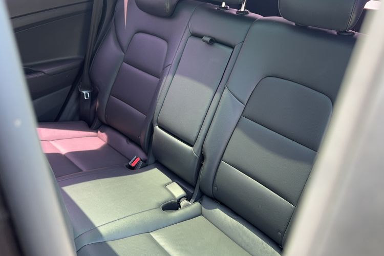 Used Hyundai Tucson 2015 1.6T Dual-Clutch Two-Wheel-Drive Smart Model Left Rear Seat