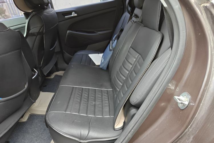 Used Hyundai Tucson 2015 1.6T Dual-Clutch All-Wheel-Drive Premium Model Left Rear Seat