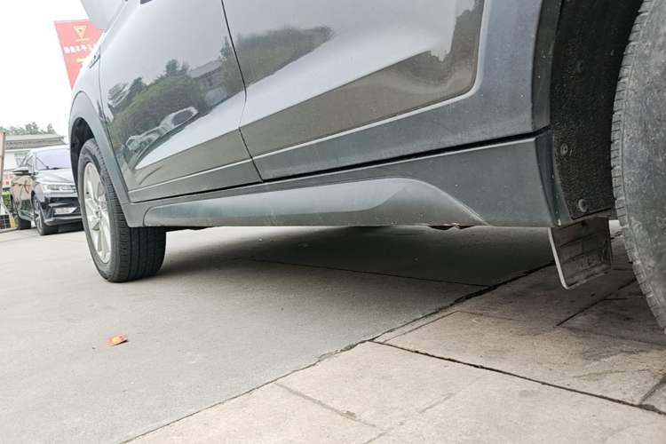 Used Hyundai Tucson 2015 1.6T Dual-Clutch Two-Wheel-Drive Smart Model Left Side Sill