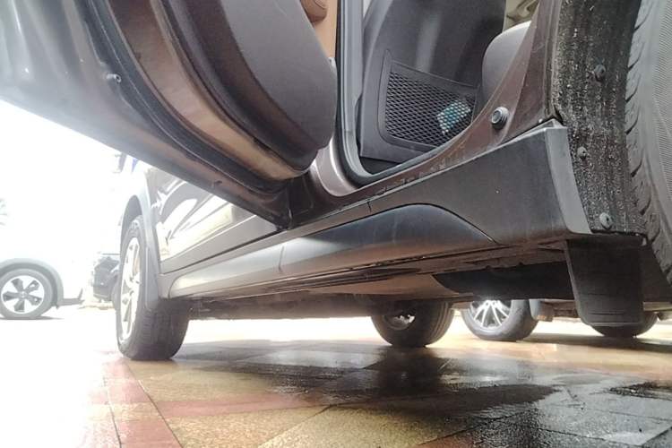 Used Hyundai Tucson 2015 1.6T Dual-Clutch Two-Wheel-Drive Smart Model Left Side Sill