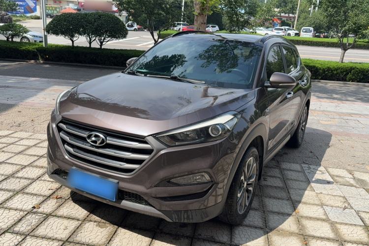 Used Hyundai Tucson 2015 1.6T Dual-Clutch Two-Wheel-Drive Leading Model Guazi used car, China used car export, Used car for sale, Used Hyundai cars, Cheapest cars for sale
