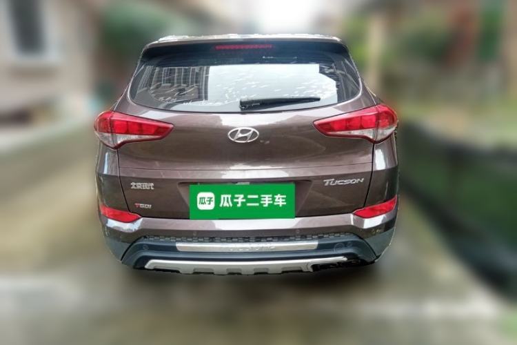 Used Hyundai Tucson 2015 1.6T Dual-Clutch Two-Wheel-Drive Smart Model Rear