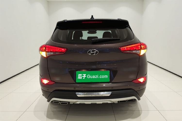 Used Hyundai Tucson 2015 1.6T Dual-Clutch Four-Wheel Drive Flagship Model Rear