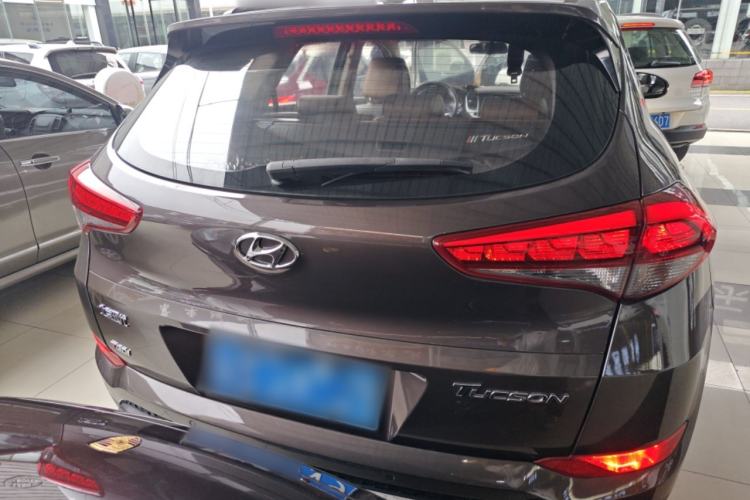 Used Hyundai Tucson 2015 1.6T Dual-Clutch Two-Wheel-Drive Leading Model Rear