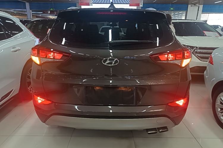 Used Hyundai Tucson 2015 1.6T Dual-Clutch Two-Wheel-Drive Smart Model Rear