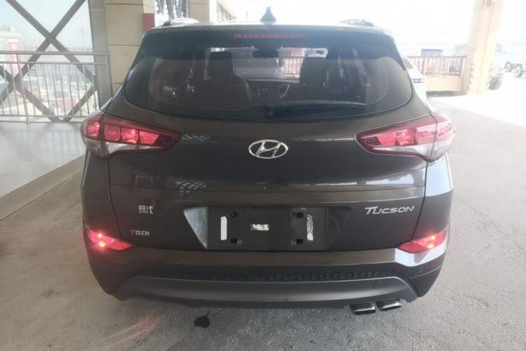 Used Hyundai Tucson 2015 1.6T Dual-Clutch Two-Wheel-Drive Smart Model Rear