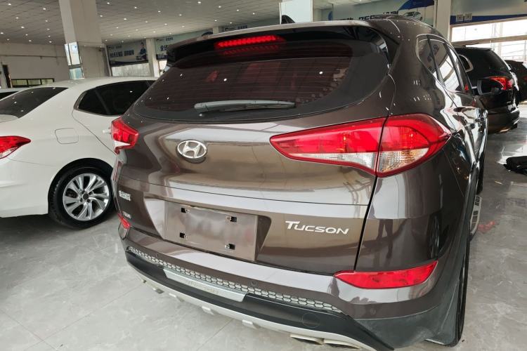 Used Hyundai Tucson 2015 1.6T Dual-Clutch Two-Wheel-Drive Smart Model Rear