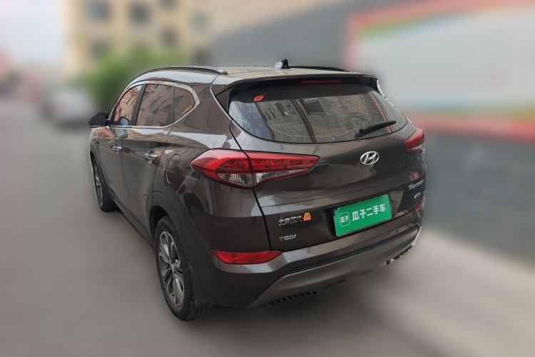 Used Hyundai Tucson 2015 1.6T Dual-Clutch Two-Wheel-Drive Leading Model Rear Left 45 Deg