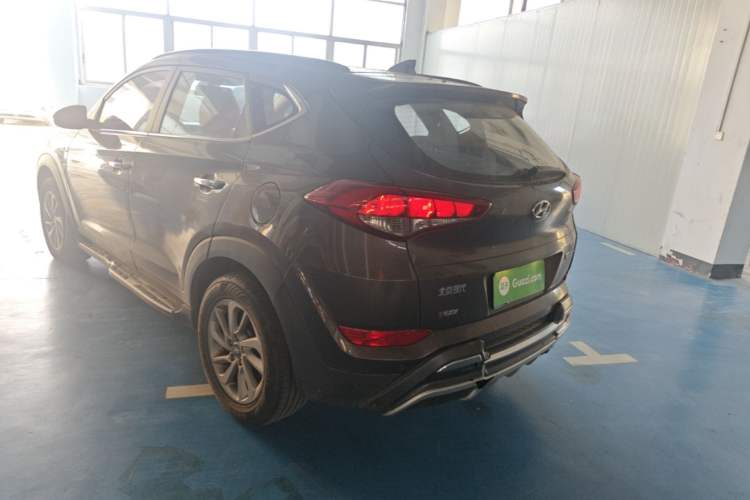 Used Hyundai Tucson 2015 1.6T Dual-Clutch Two-Wheel-Drive Smart Model Rear Left 45 Deg