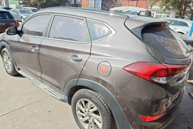 Used Hyundai Tucson 2015 1.6T Dual-Clutch Two-Wheel-Drive Smart Model Rear Left 45 Deg