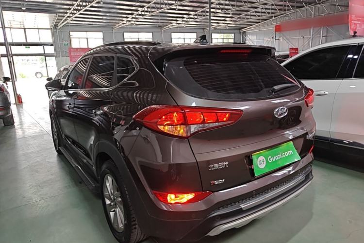 Used Hyundai Tucson 2015 1.6T Dual-Clutch Two-Wheel-Drive Smart Model Rear Left 45 Deg
