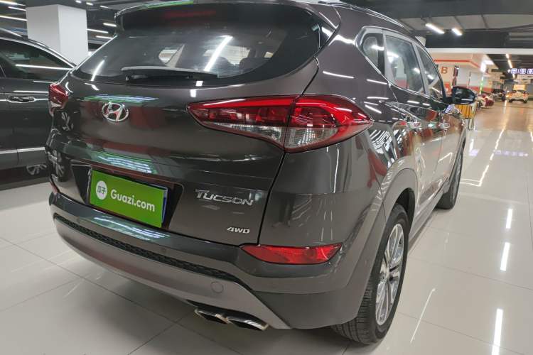Used Hyundai Tucson 2015 1.6T Dual-Clutch Four-Wheel Drive Flagship Model Rear Right 45 Deg