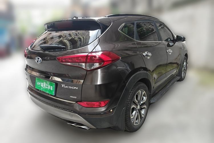 Used Hyundai Tucson 2015 1.6T Dual-Clutch Two-Wheel-Drive Leading Model Rear Right 45 Deg