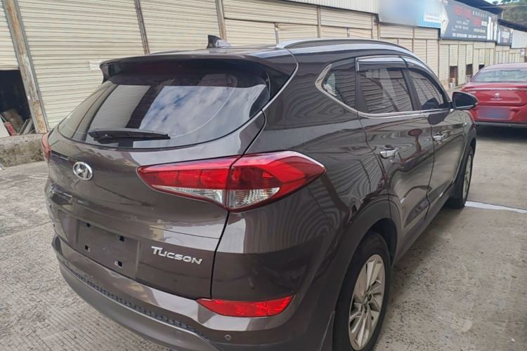 Used Hyundai Tucson 2015 1.6T Dual-Clutch Two-Wheel-Drive Smart Model Rear Right 45 Deg