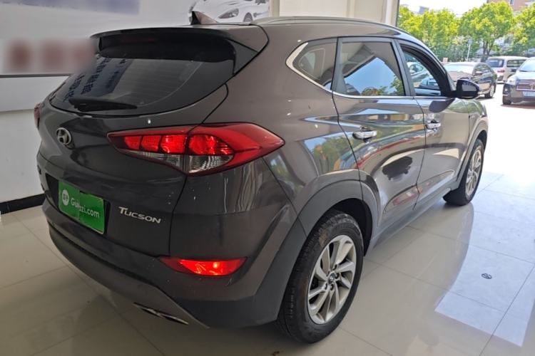 Used Hyundai Tucson 2015 1.6T Dual-Clutch Two-Wheel-Drive Smart Model Rear Right 45 Deg
