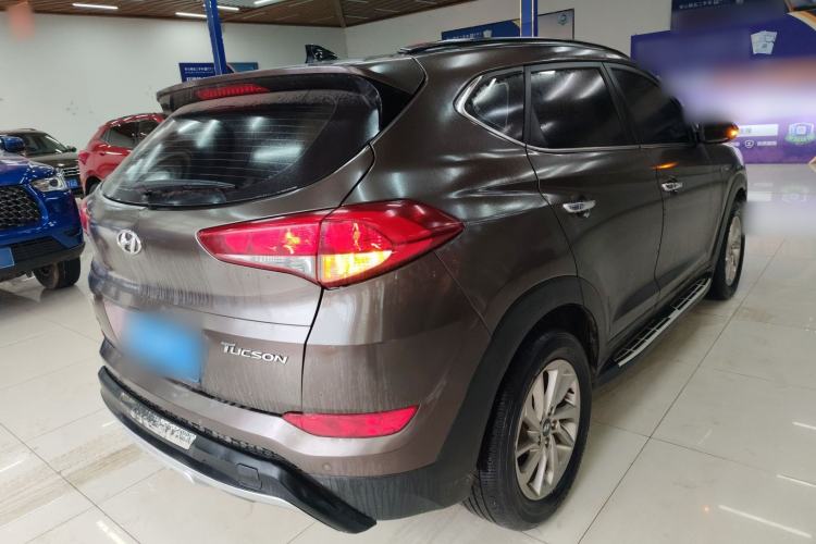 Used Hyundai Tucson 2015 1.6T Dual-Clutch Two-Wheel-Drive Smart Model Rear Right 45 Deg