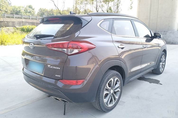 Used Hyundai Tucson 2015 1.6T Dual-Clutch Four-Wheel Drive Flagship Model Rear Right 45 Deg