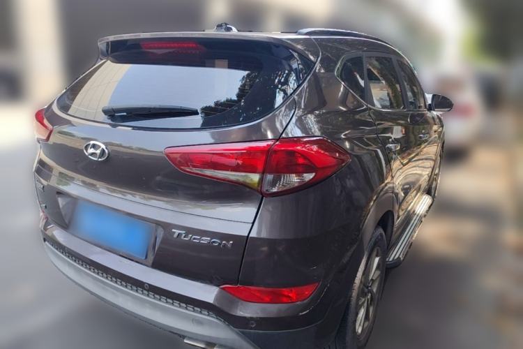 Used Hyundai Tucson 2015 1.6T Dual-Clutch Two-Wheel-Drive Smart Model Rear Right 45 Deg