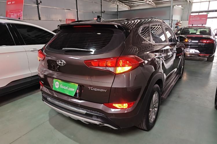 Used Hyundai Tucson 2015 1.6T Dual-Clutch Two-Wheel-Drive Smart Model Rear Right 45 Deg