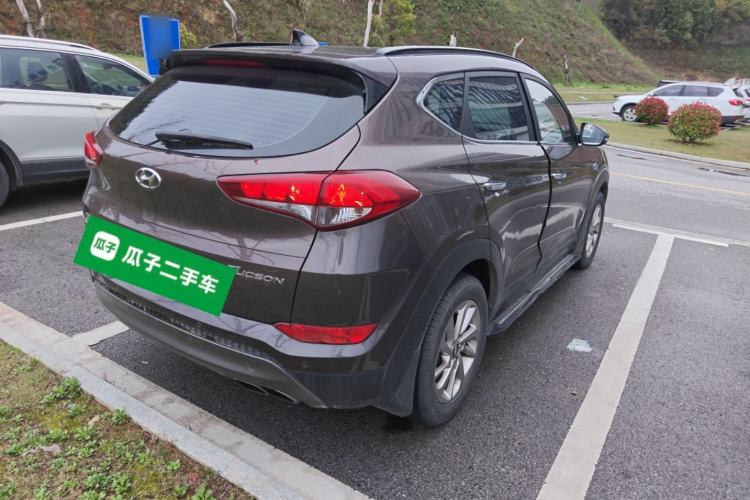 Used Hyundai Tucson 2015 1.6T Dual-Clutch Two-Wheel-Drive Smart Model Rear Right 45 Deg
