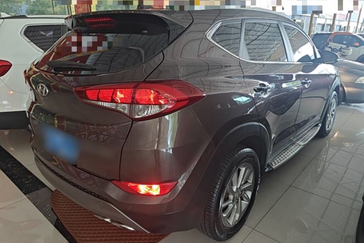 Used Hyundai Tucson 2015 1.6T Dual-Clutch Two-Wheel-Drive Smart Model Rear Right 45 Deg