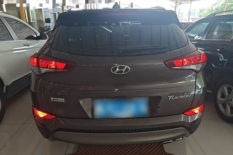 Used Hyundai Tucson 2015 1.6T Dual-Clutch Two-Wheel-Drive Smart Model Rear