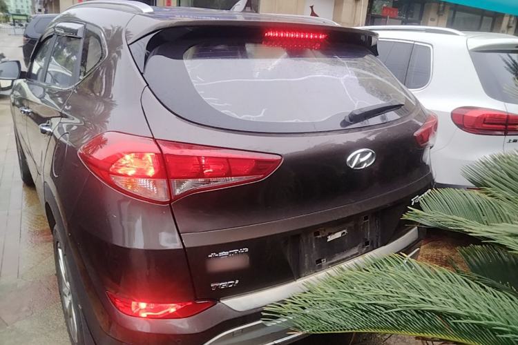 Used Hyundai Tucson 2015 1.6T Dual-Clutch Two-Wheel-Drive Smart Model Rear