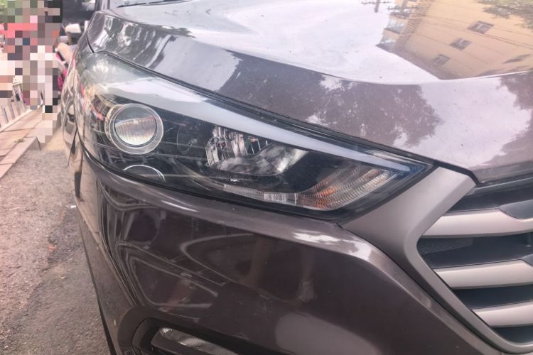 Used Hyundai Tucson 2015 2.0L Automatic Two-Wheel Drive Smart Version Right Front Headlight