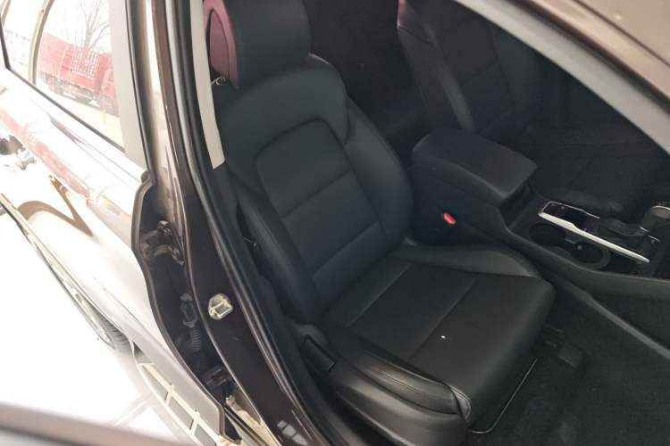Used Hyundai Tucson 2015 1.6T Dual-Clutch Two-Wheel-Drive Smart Model Right Front Seat