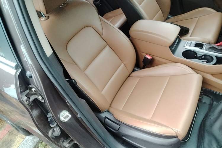 Used Hyundai Tucson 2015 1.6T Dual-Clutch Two-Wheel-Drive Smart Model Right Front Seat