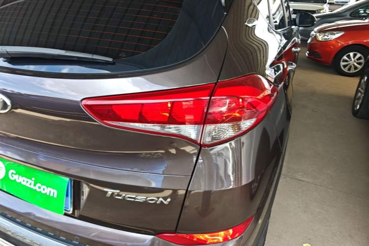 Used Hyundai Tucson 2015 1.6T Dual-Clutch Two-Wheel-Drive Smart Model Right Rear Taillight