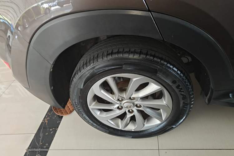 Used Hyundai Tucson 2015 1.6T Dual-Clutch Two-Wheel-Drive Smart Model Right Rear Wheel Hub
