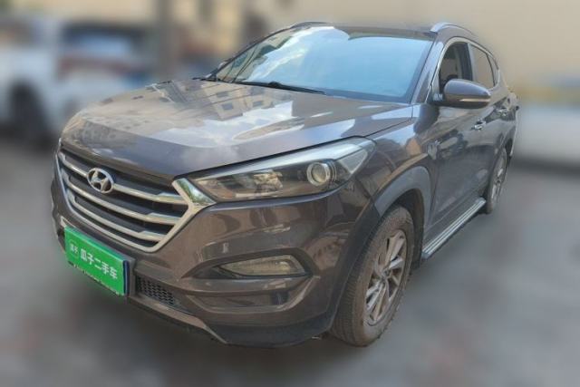 Używany Hyundai Tucson 2015 1.6T Dual-Clutch Two-Wheel-Drive Smart Model