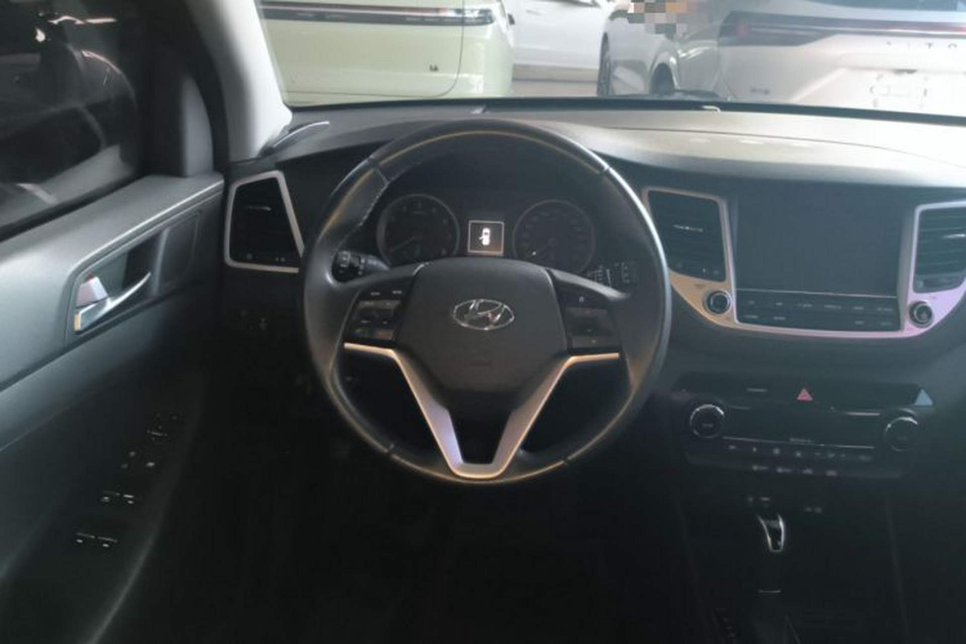 Used Hyundai Tucson 2015 1.6T Dual-Clutch Two-Wheel-Drive Smart Model Steering Wheel