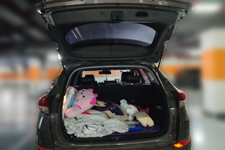 Used Hyundai Tucson 2015 1.6T Dual-Clutch Two-Wheel-Drive Smart Model Trunk