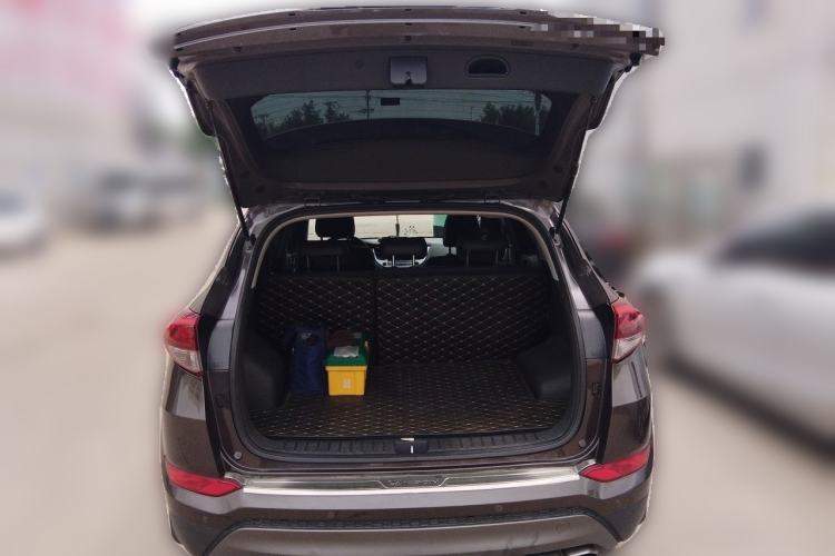 Used Hyundai Tucson 2015 1.6T Dual-Clutch Two-Wheel-Drive Smart Model Trunk