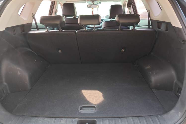 Used Hyundai Tucson 2015 1.6T Dual-Clutch Two-Wheel-Drive Smart Model Trunk