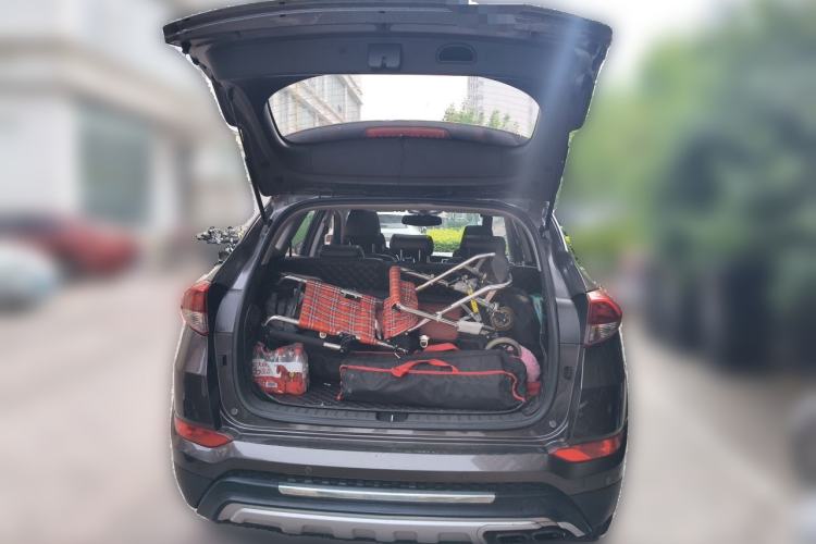 Used Hyundai Tucson 2015 1.6T Dual-Clutch Two-Wheel-Drive Smart Model Trunk