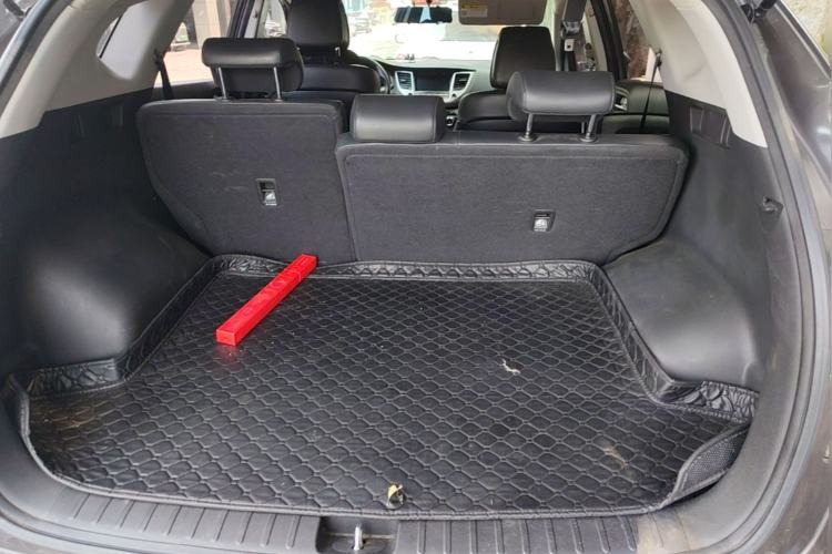 Used Hyundai Tucson 2015 1.6T Dual-Clutch Two-Wheel-Drive Smart Model Trunk