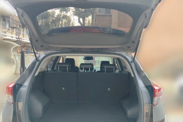 Used Hyundai Tucson 2015 1.6T Dual-Clutch Two-Wheel-Drive Smart Model Trunk