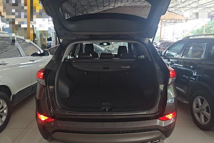 Used Hyundai Tucson 2015 1.6T Dual-Clutch Two-Wheel-Drive Smart Model Trunk