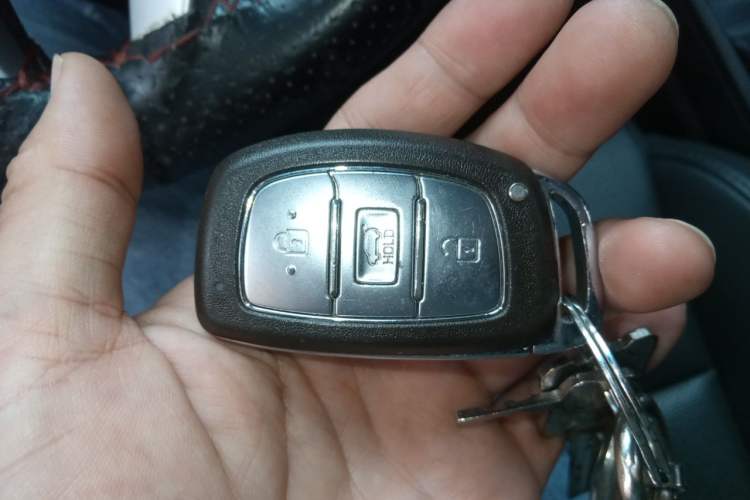 Used Hyundai Tucson 2015 1.6T Dual-Clutch Two-Wheel-Drive Smart Model Vehicle Key